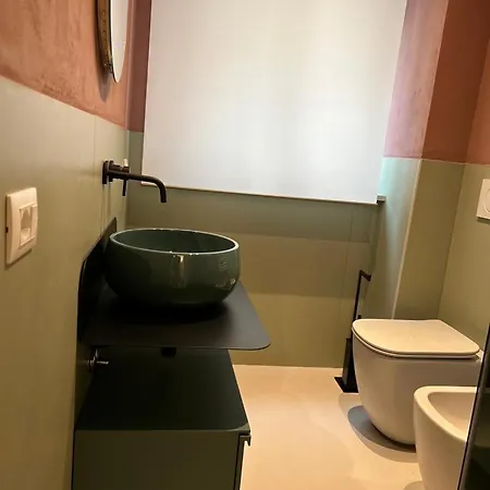 Di Design Vicino Alla Metropolitana روما